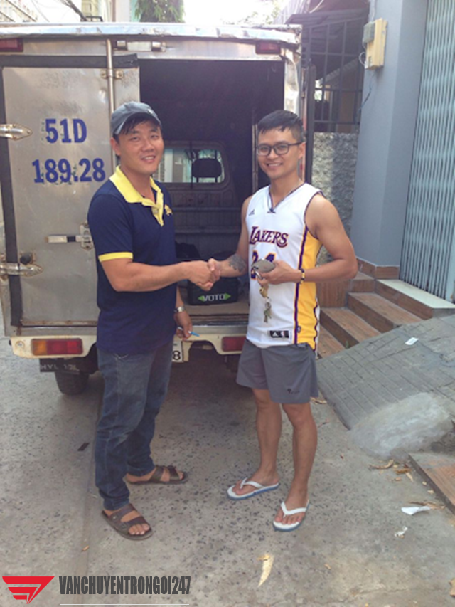 Nhân viên 247 thân thiện chuyên nghiệp