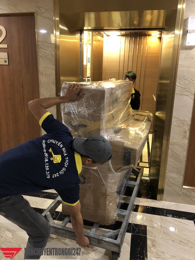 Giám sát chuyển nhà